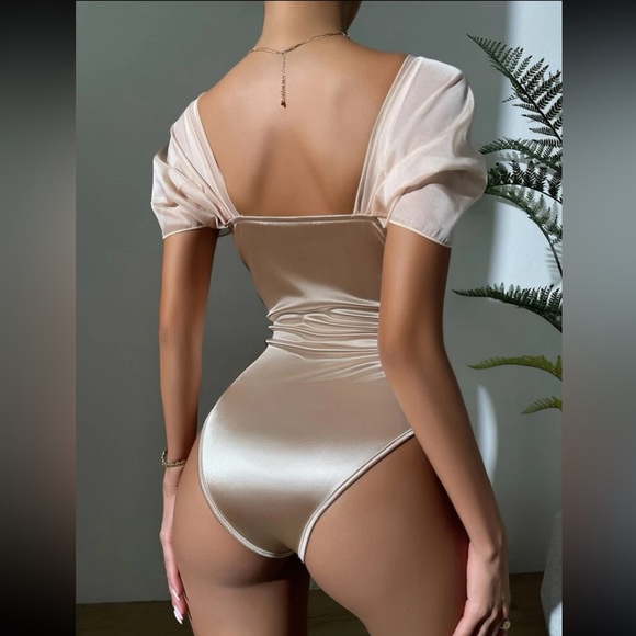 Luxe champagne sweetheart neck satin bodysuit - Picture 3 of 16